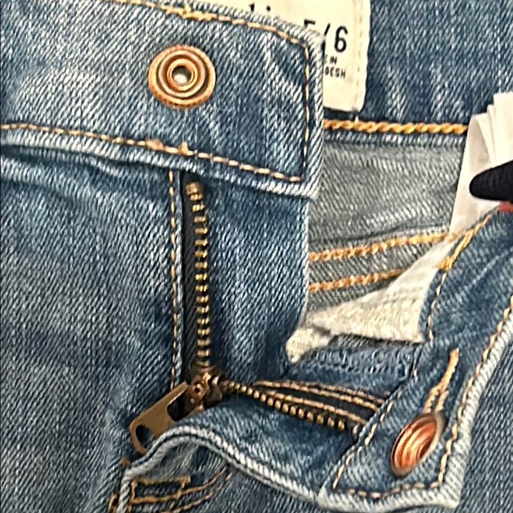 Abercrombie Kids Distressed Adjustable Waist Jean Shorts - Picture 6 of 9